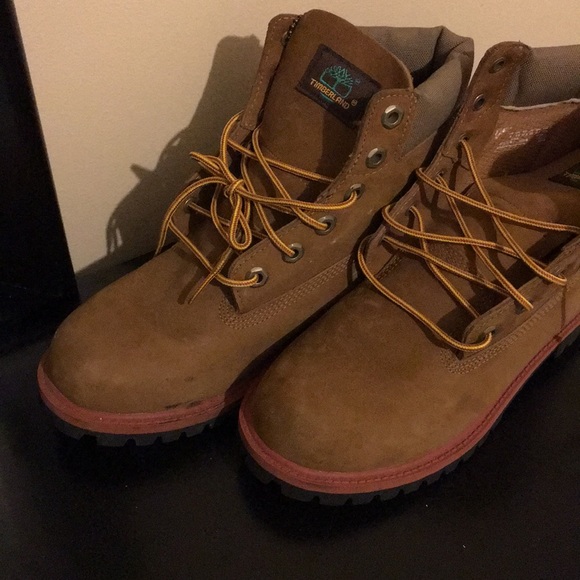 Shoes - Picture 3 of 4